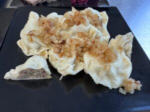 Zdjęcie pierogów z mięsem